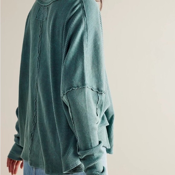 NWT Free People thermal tee silver pine XS/S - Picture 4 of 6